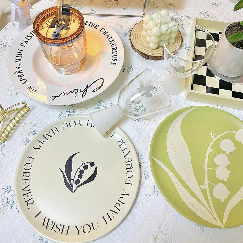 Yrsä - Retro Design Plates
