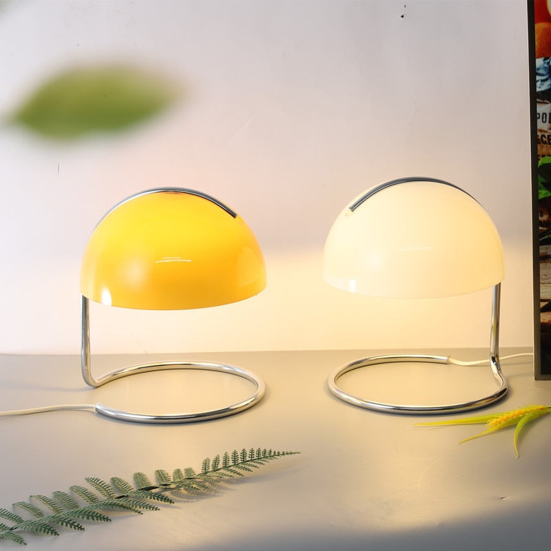 Ingä - Retro Table Lamp