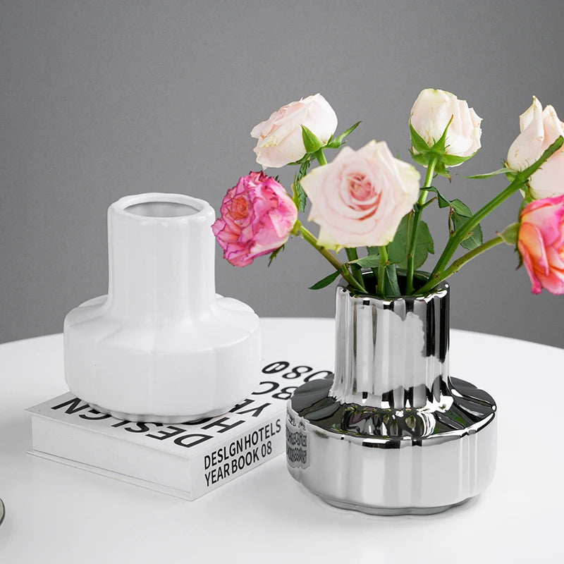 Naemi - Bauhaus Silver Vase