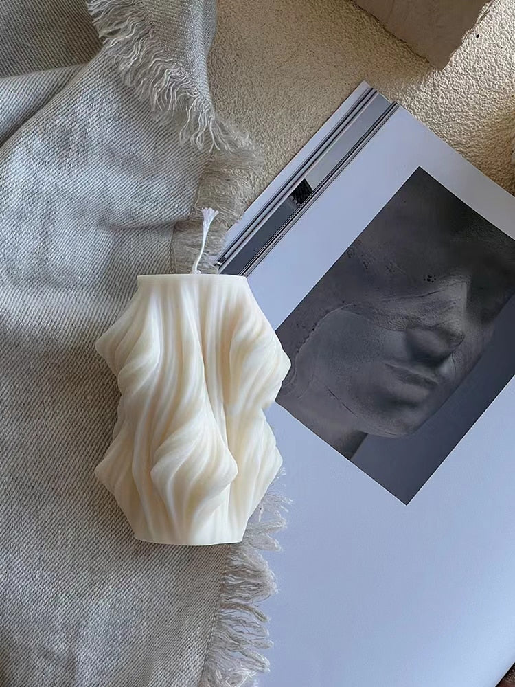 Julia - Geometric Wave Candle