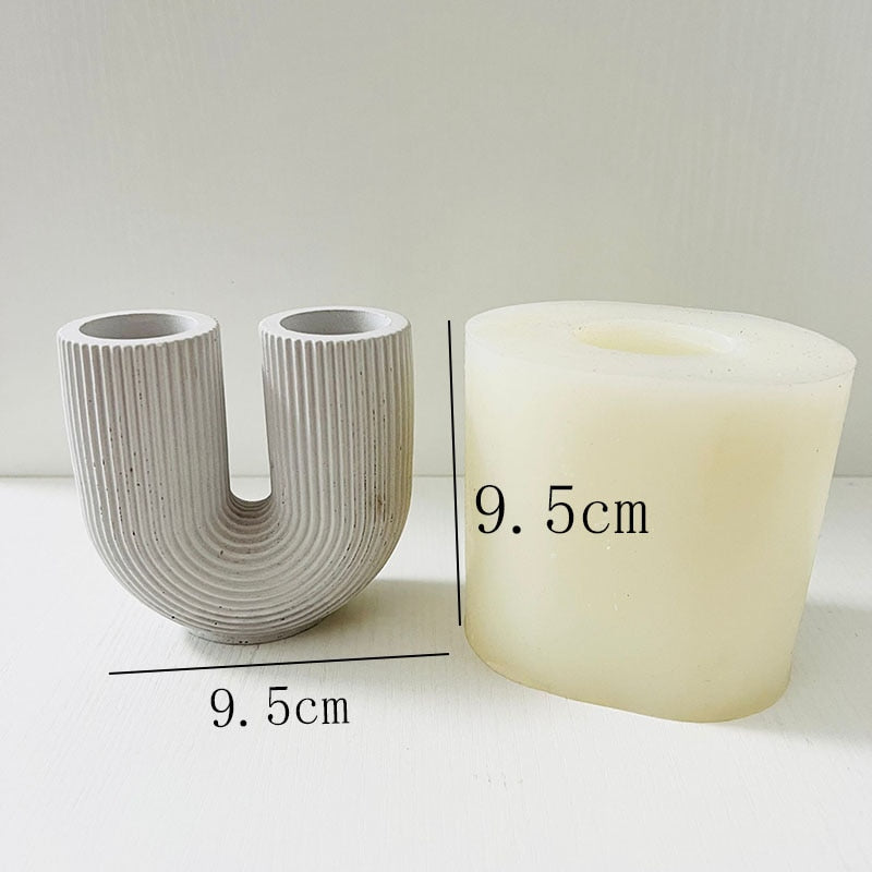 Aina - U-Shape Vase