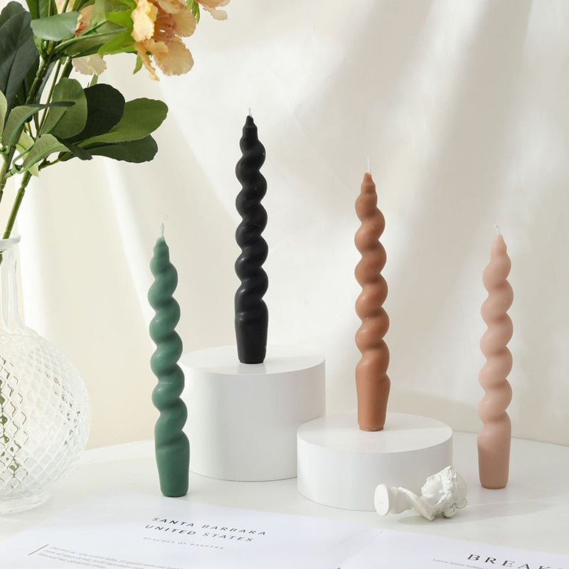 Paula - Spiral Candle