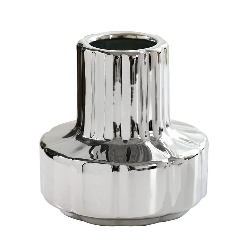 Naemi - Bauhaus Silver Vase