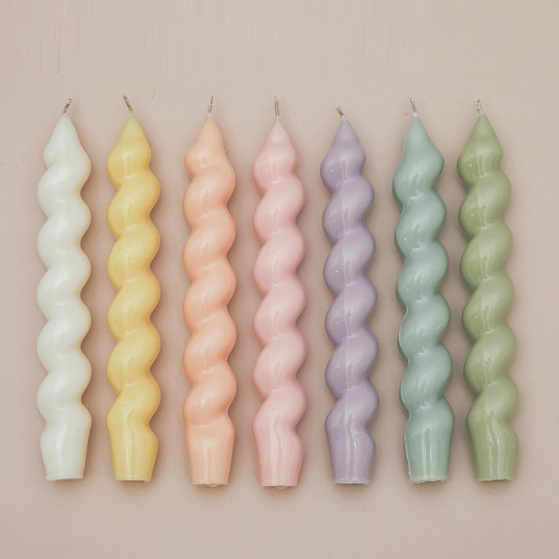 Paula - Spiral Candle