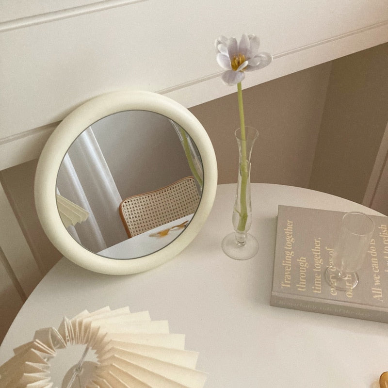 Hedda - Natural Mirror