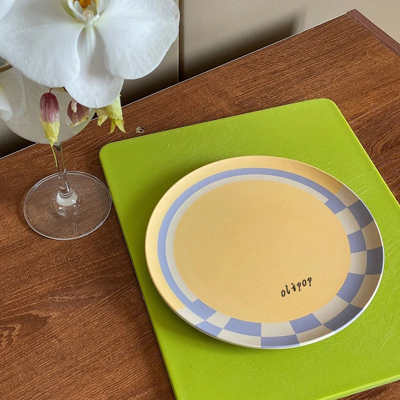 Yrsä - Retro Design Plates