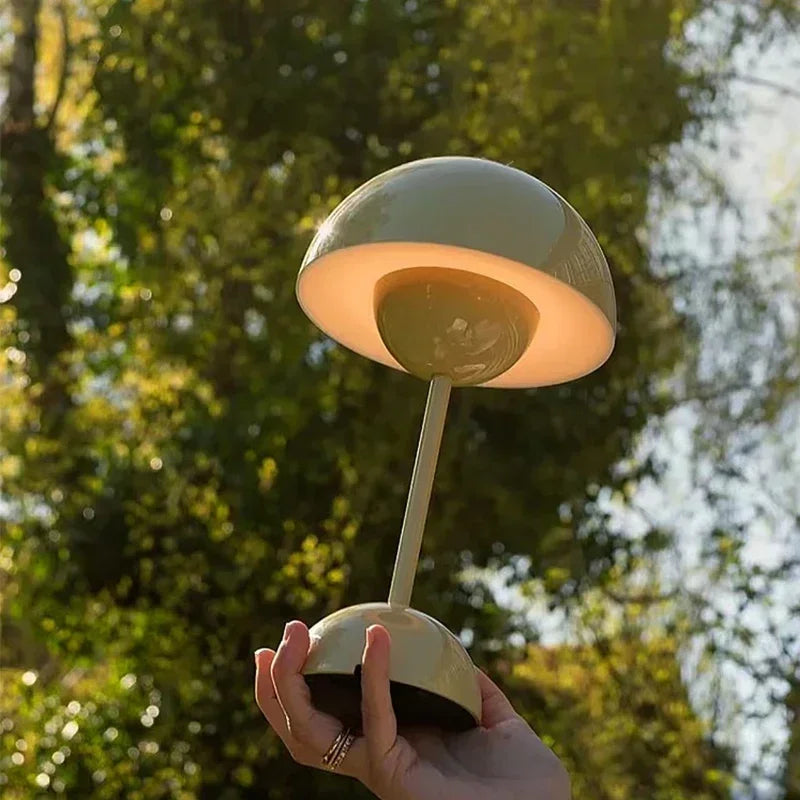 NÜMI – Rechargeable Mushroom Lamp