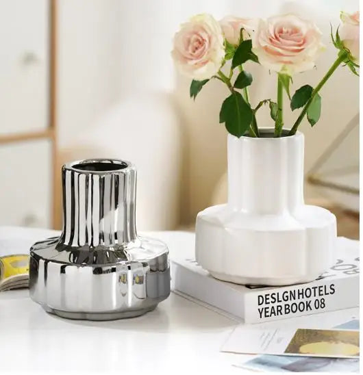 Naemi - Bauhaus Silver Vase