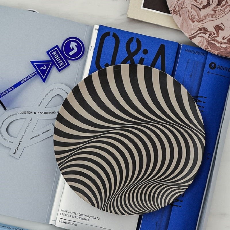 Yrsä - Pop Design Plates
