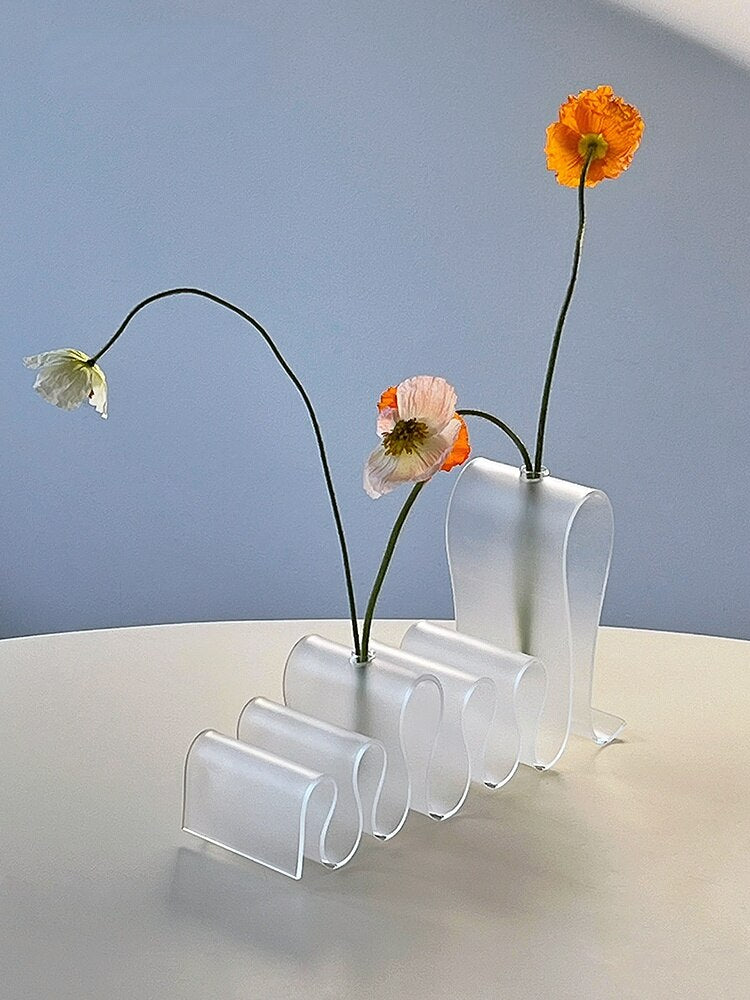 Linn - Vase Bookcase