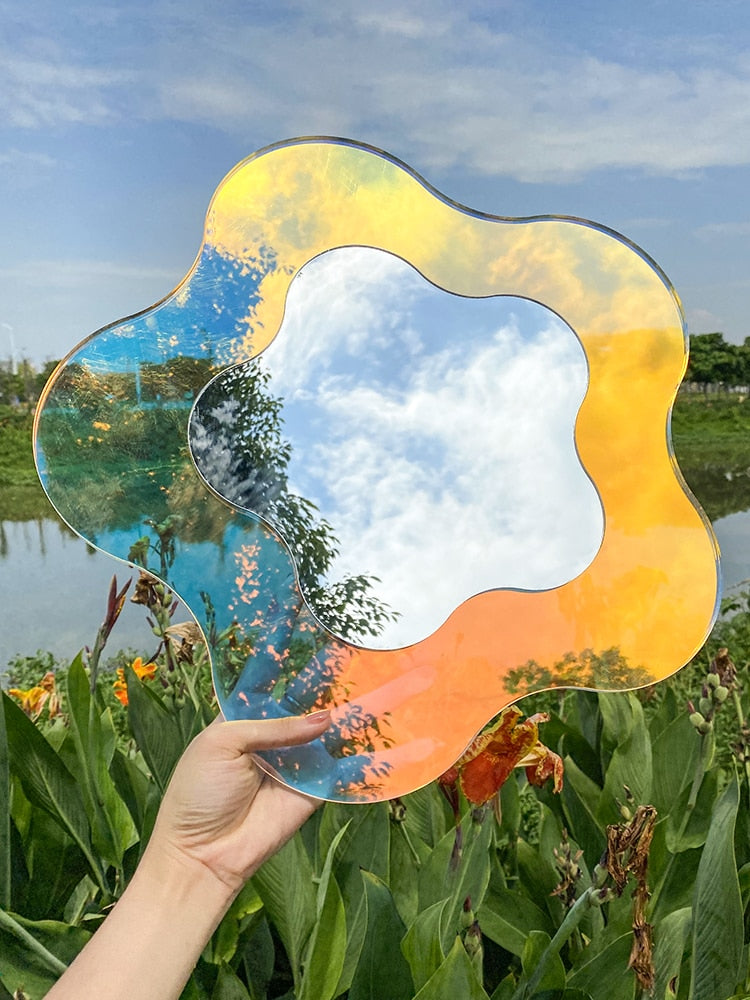 Kirsten - Colorful Mirror