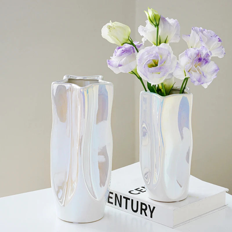 Huldä - Silver Vase
