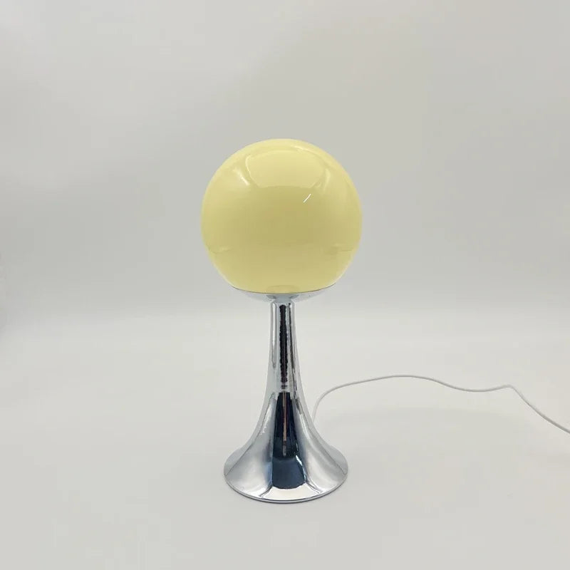 Märit - Retro Chrome Lamp