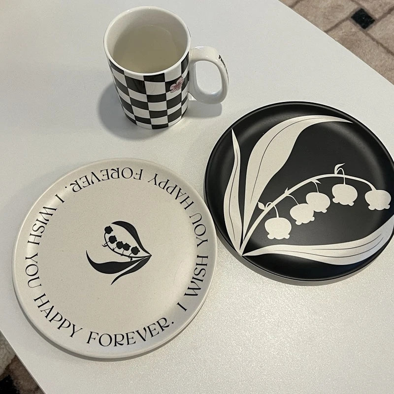 Yrsä -  Retro Design Plates