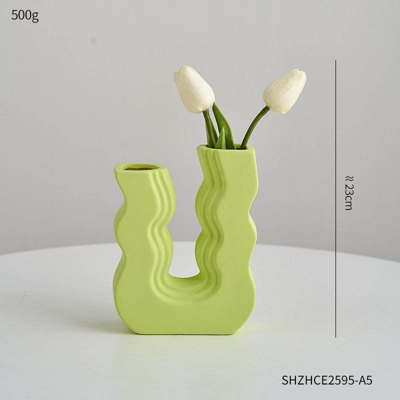 Usola - Wavy Vase